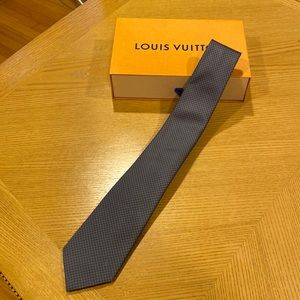 Mens Authentic Louis Vuitton Tie